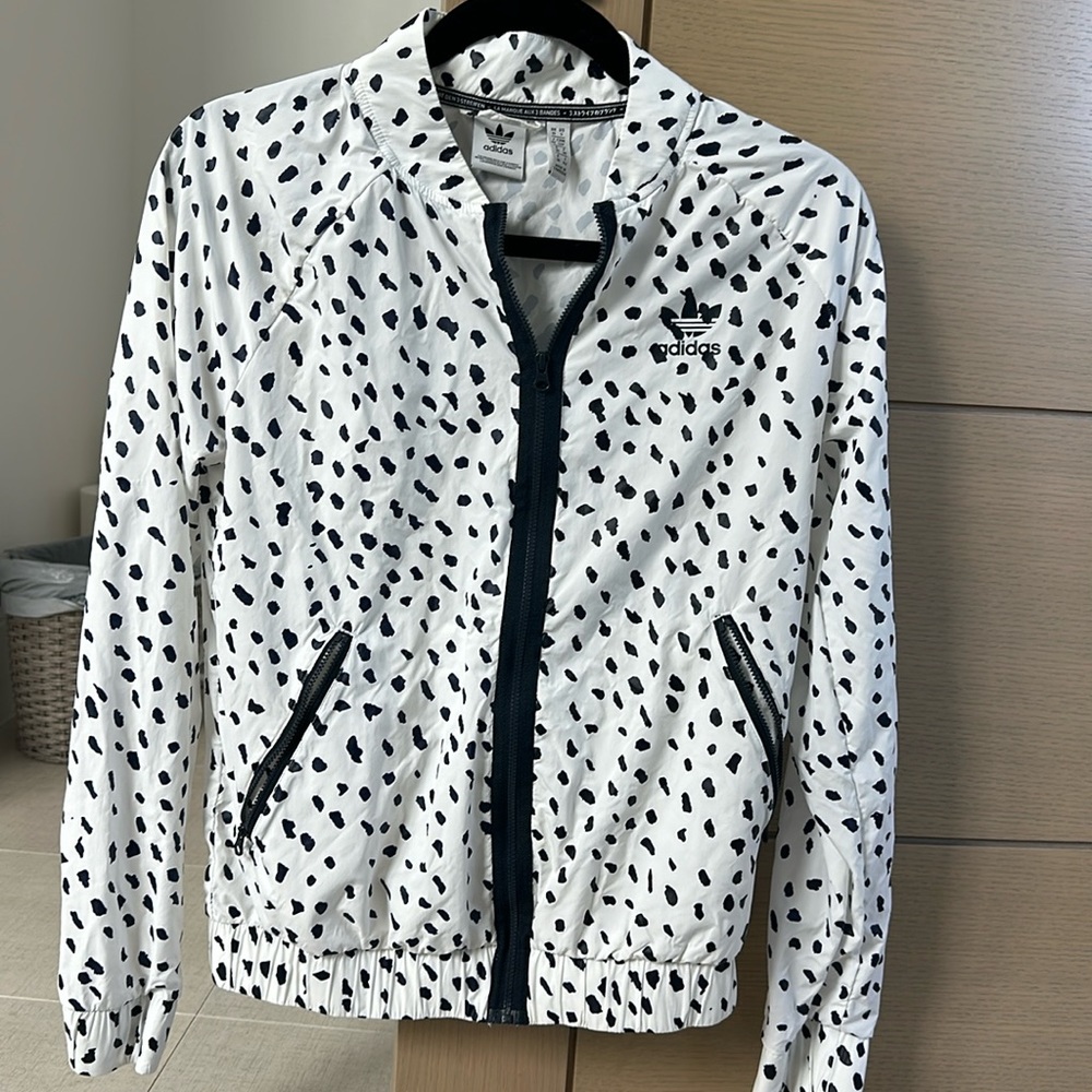 Adidas jacket size Small.